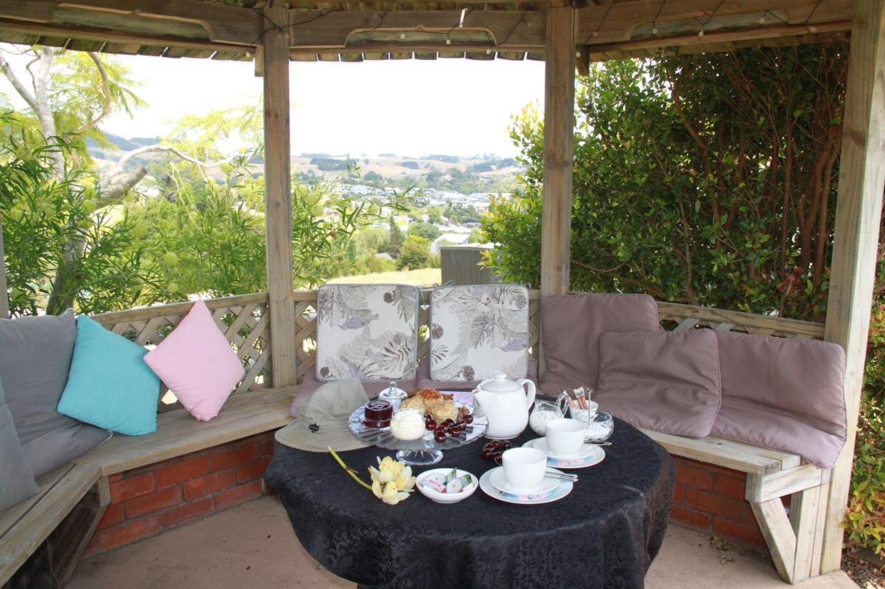 Chartre Manor B&B Thames Bagian luar foto