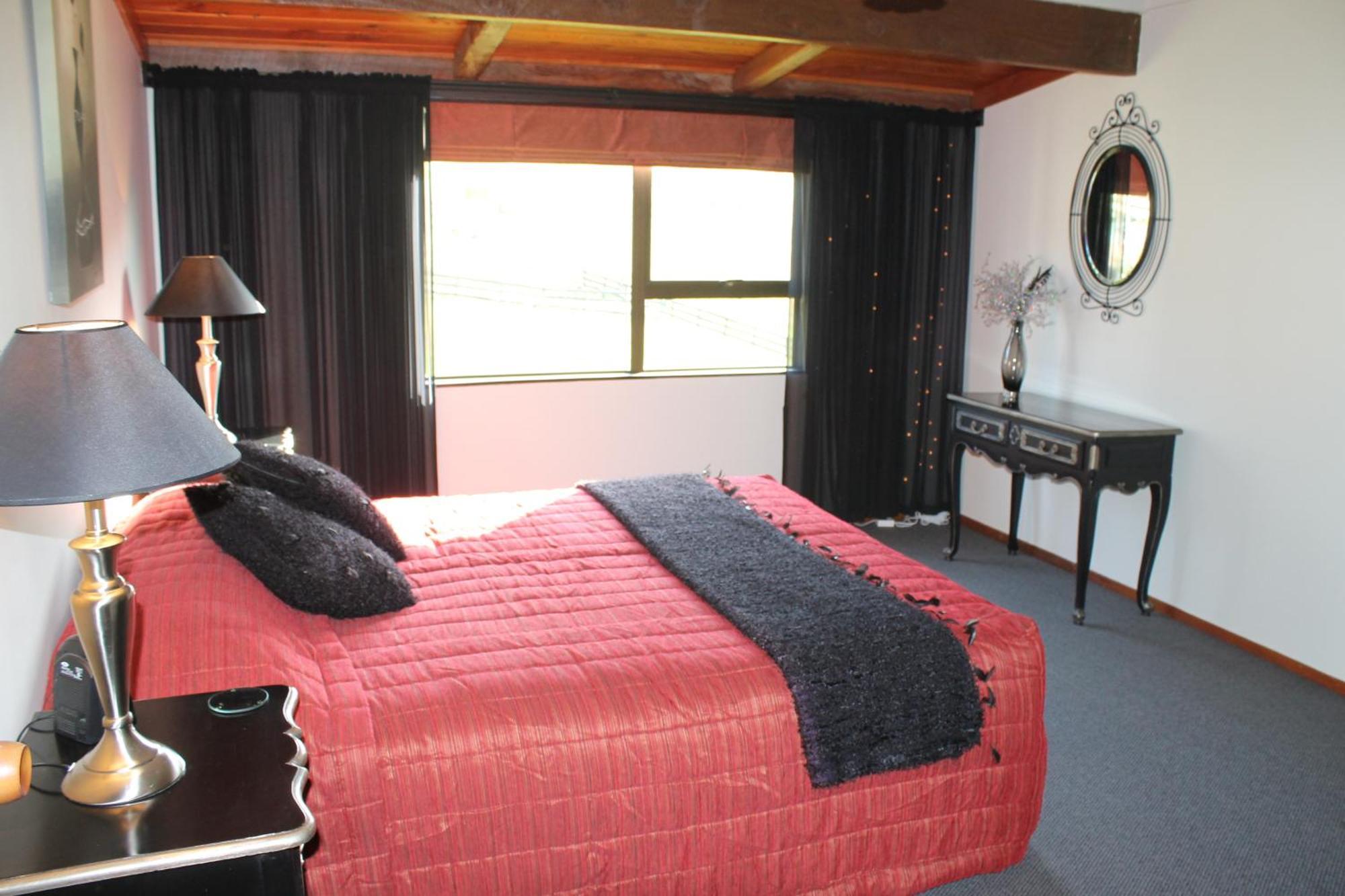 Chartre Manor B&B Thames Bagian luar foto
