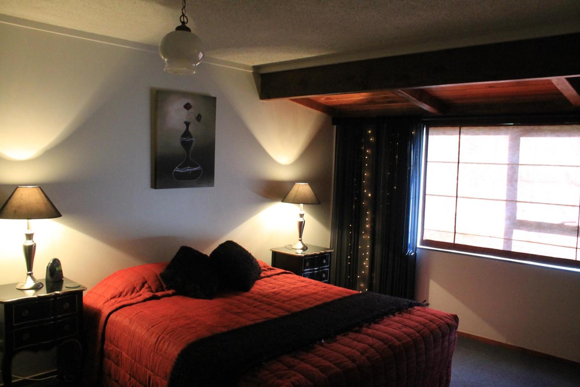 Chartre Manor B&B Thames Bagian luar foto